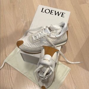 Loewe White and Tan Women's Sneakers